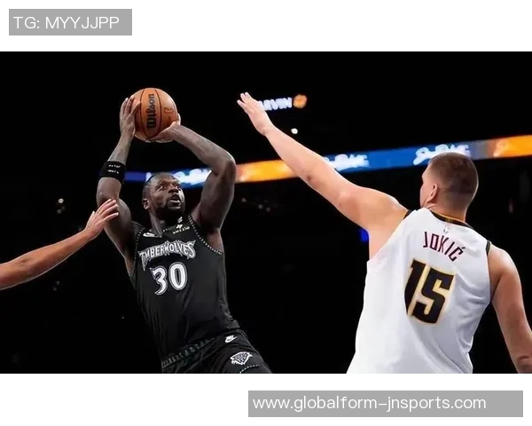 掘金教练带队残暴击败记者队114-16赛场对抗引发热议