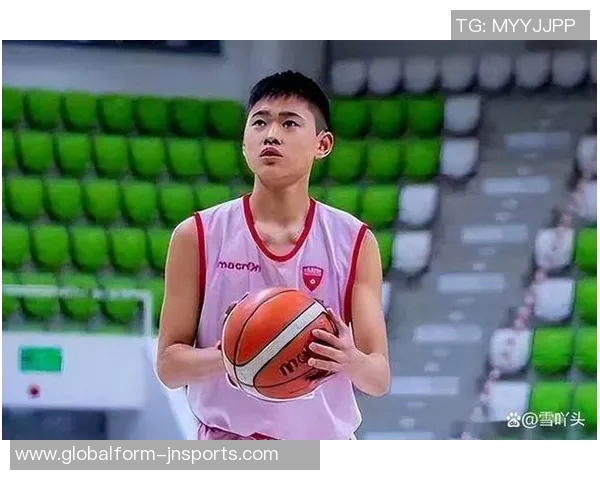 郇斯楠谈大一挑战信心满满期待克服未来困难与成长