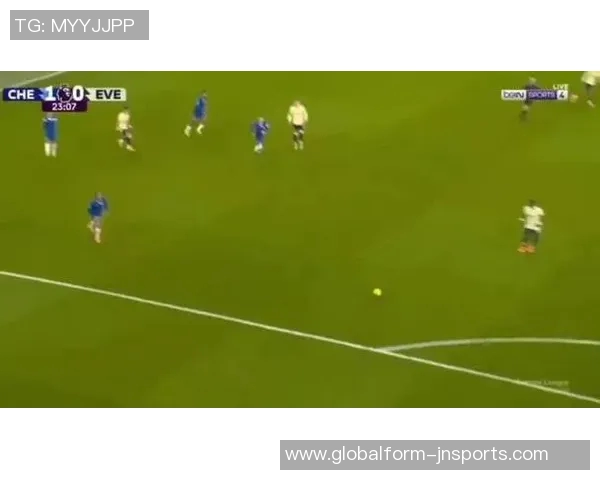 加纳乔对阵埃弗顿错失多次良机空门单刀均未能把握