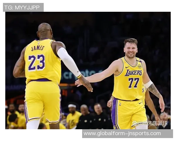 苏群:东契奇应坚定自我立场美国同行对詹姆斯的评价引发争议 苏群:东契奇应坚定自我立场美国同行对詹姆斯的评价引发争议